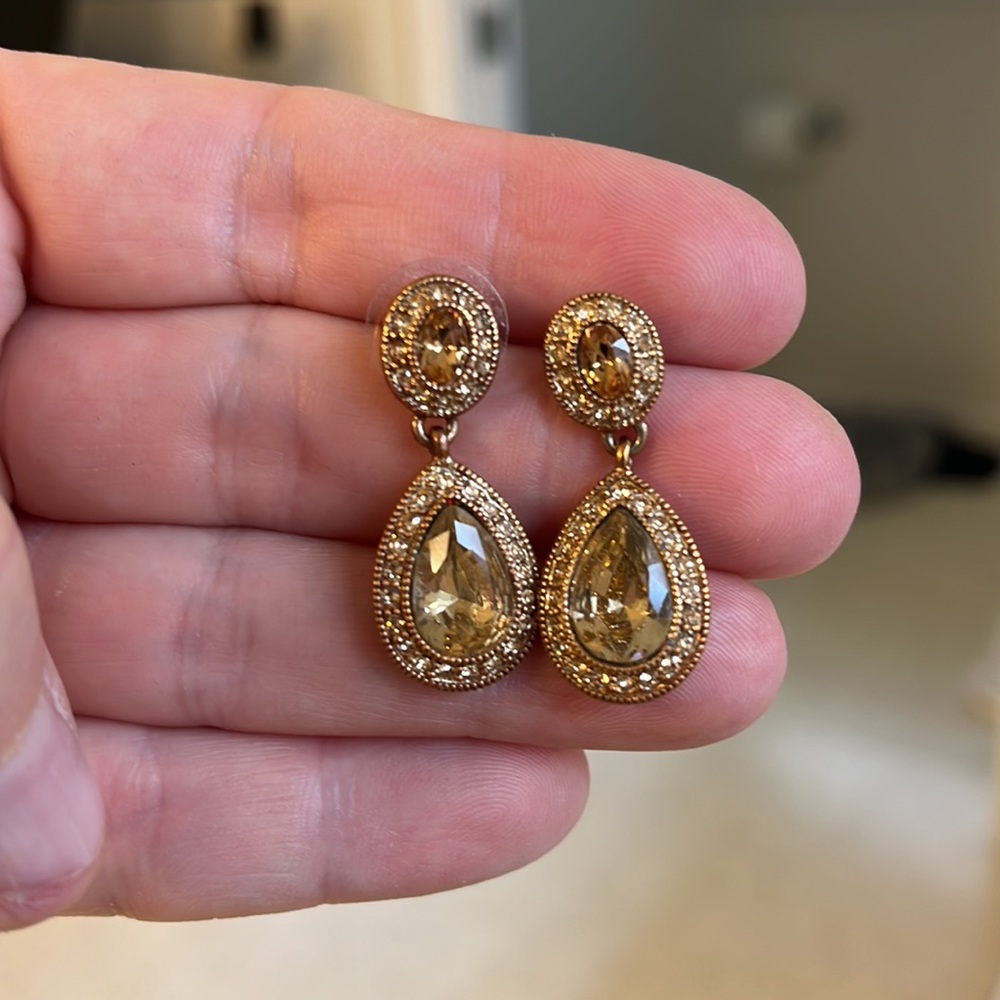 Carolee amber and gold tear drop earrings - worn once for wedding.